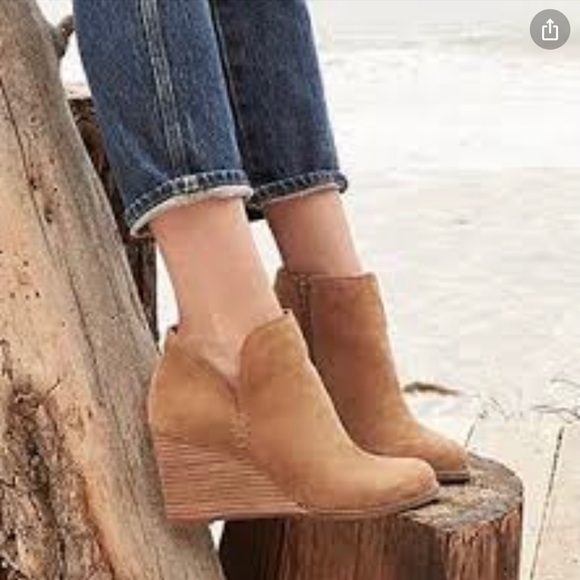 Lucky Brand Shoes - Lucky Brand Yakeena Wedge Boities